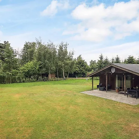4 Star Holiday Home In Idestrup *